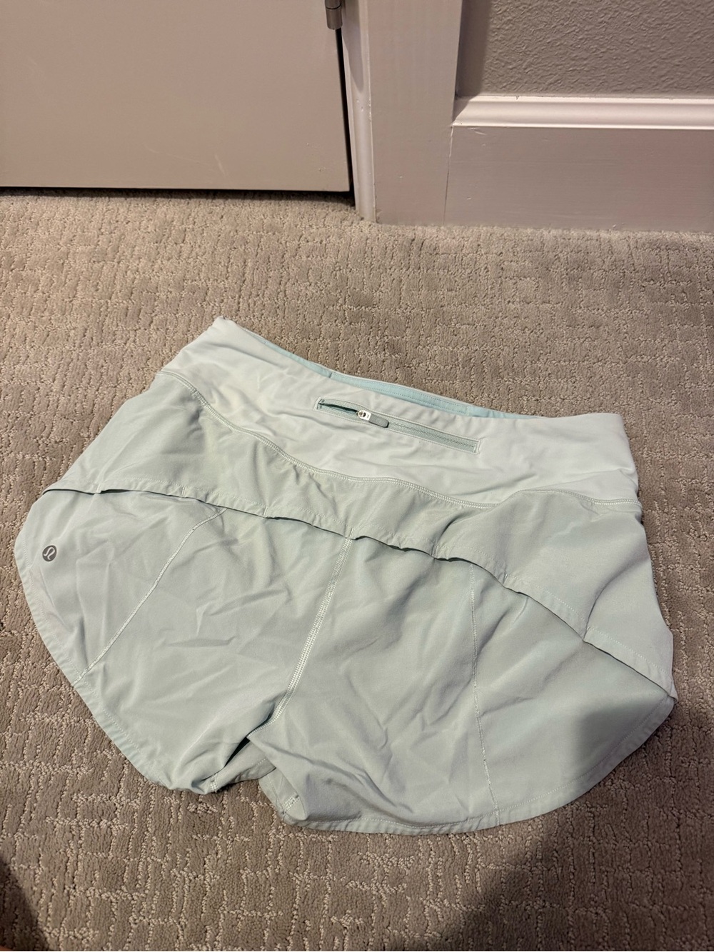 Mint green lululemon speed ups size 6 tall